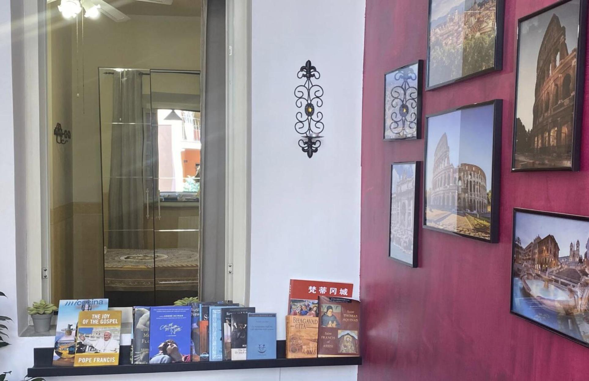 Domus Annia Guest House, The Amazing Colosseum Apartment Rom