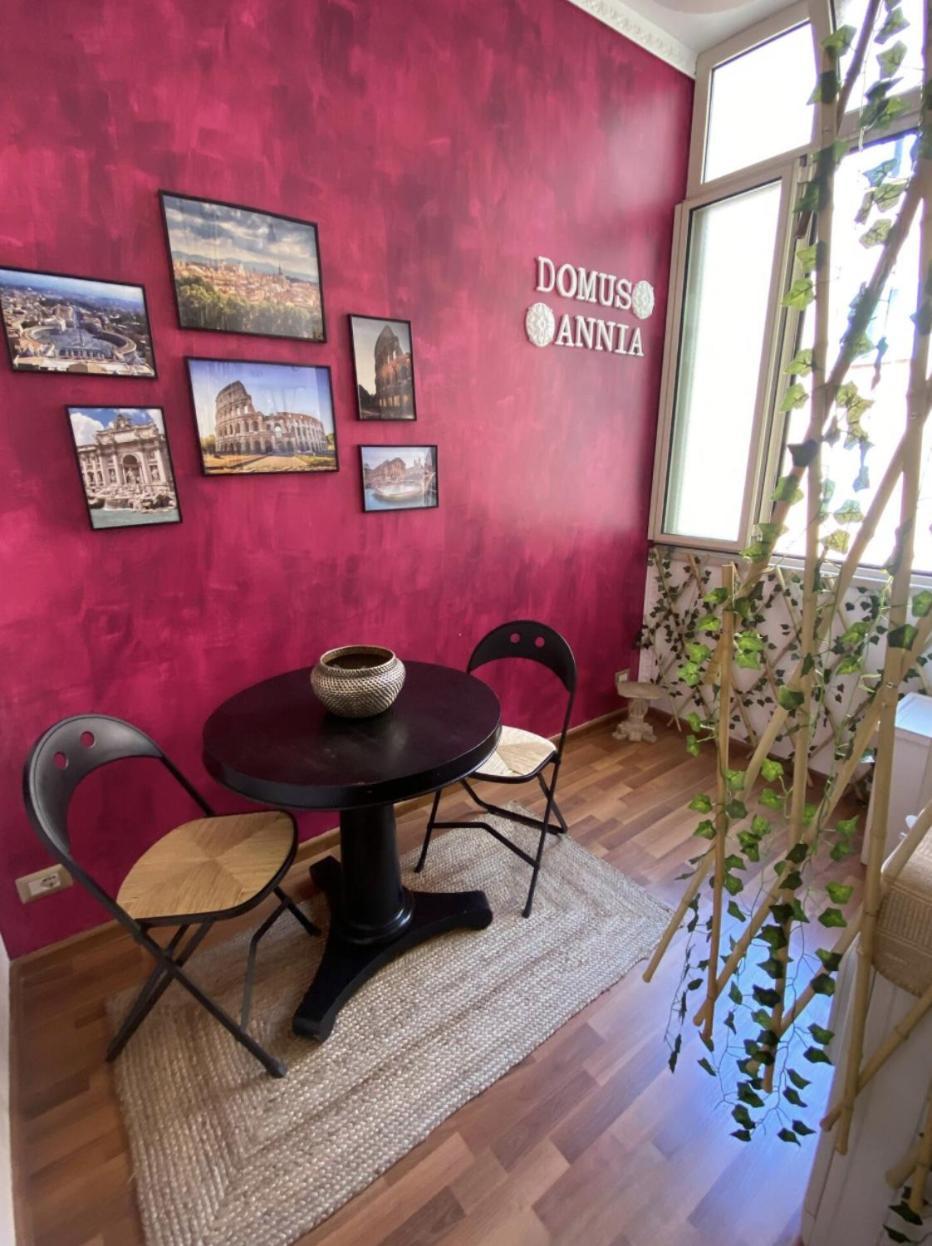 Domus Annia Guest House, The Amazing Colosseum Apartment Rom